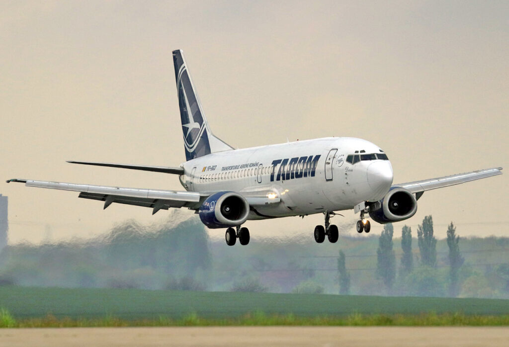 Directorul Tarom: Nu sunt probleme cu kerosenul în România. Dacă situația continuă, ar putea crește prețurile biletelor