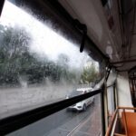 Nicușor Dan a mers cu tramvaiul, fără aer condiționat. STB face anchetă la șoferii care nu dau drumul la AC