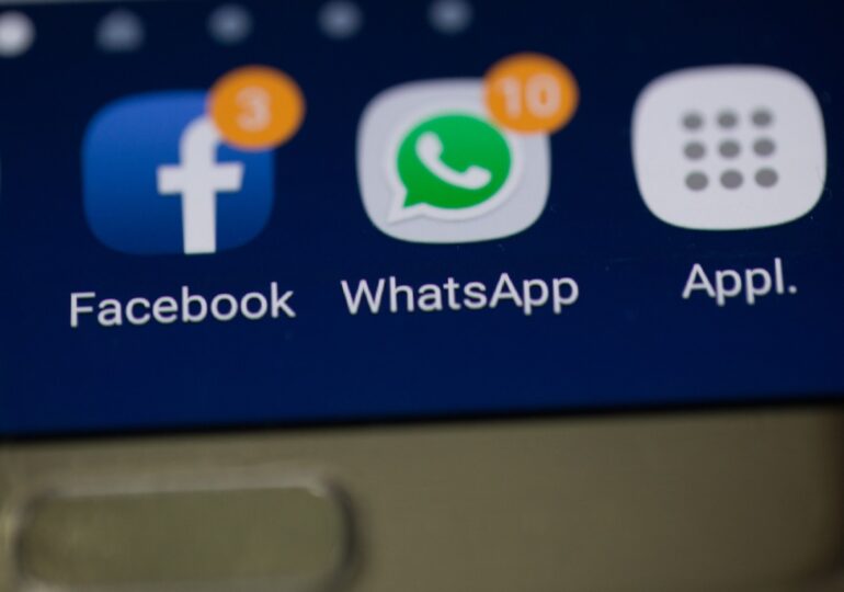 WhatsApp a lansat funcția prin care îți poți trimite singur mesaje