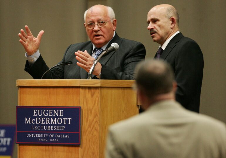 Gorbaciov a fost distrus emoțional și psihologic de războiul Rusiei în Ucraina. Dezvăluiri făcute de cel care i-a fost traducător zeci de ani