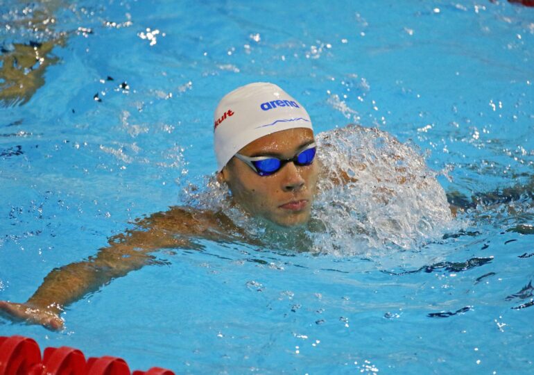 David Popovici, în finala probei de 100 de metri liber la Campionatul Mondial de juniori, cu cel mai bun timp
