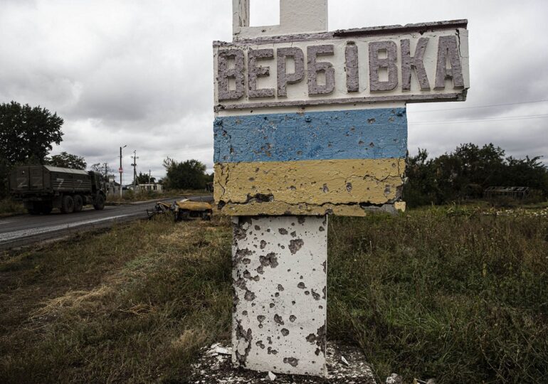 Au plecat rușii, fug și trădătorii: Ucrainenii care i-au ajutat pe ocupanți părăsesc ţara de frică