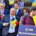 Cum au ajuns liberalii să voteze salarii mărite pentru demnitari: Nu trăiesc din indemnizaţie, nu aveam nicio miză