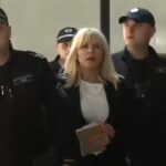 Udrea se plânge, de după gratii, că statul riscă să transforme în infractori copiii ale căror mame sunt în închisoare