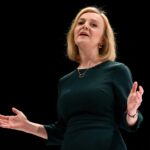 Lizz Truss și-a scris memoriile celui mai scurt mandat de premier britanic: despre puricii din Downing Street și shake-urile cu etichetă