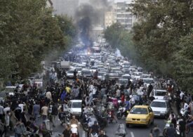 A 10-a noapte de proteste violente în Iran: Moarte dictatorului! (Video)