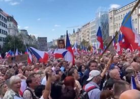 Protest masiv la Praga față de creșterea prețurilor, UE și NATO. Premierul spune că sunt forțe pro-ruse (Video)