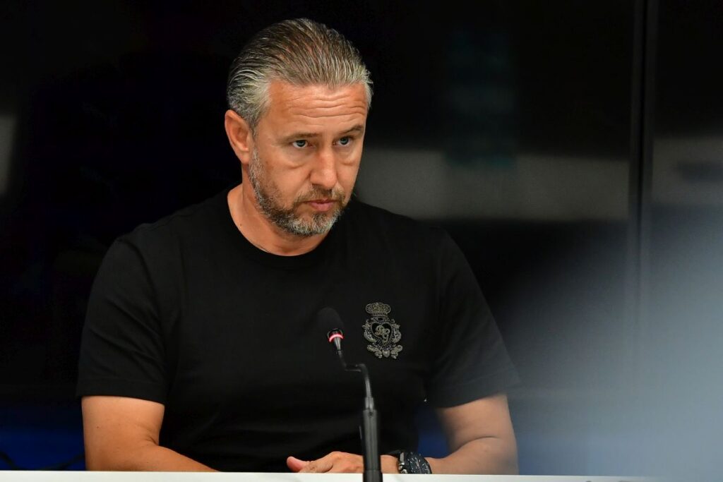 FCSB a primit răspunsul în privința lui Laurențiu Reghecampf