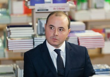 Dacă pică Guvernul Mureșan și Nicușor Dan nu convoacă anticipate, PNL va sesiza CCR. Ce spune USR