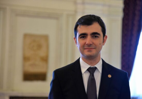 De ce cresc dobânzile?