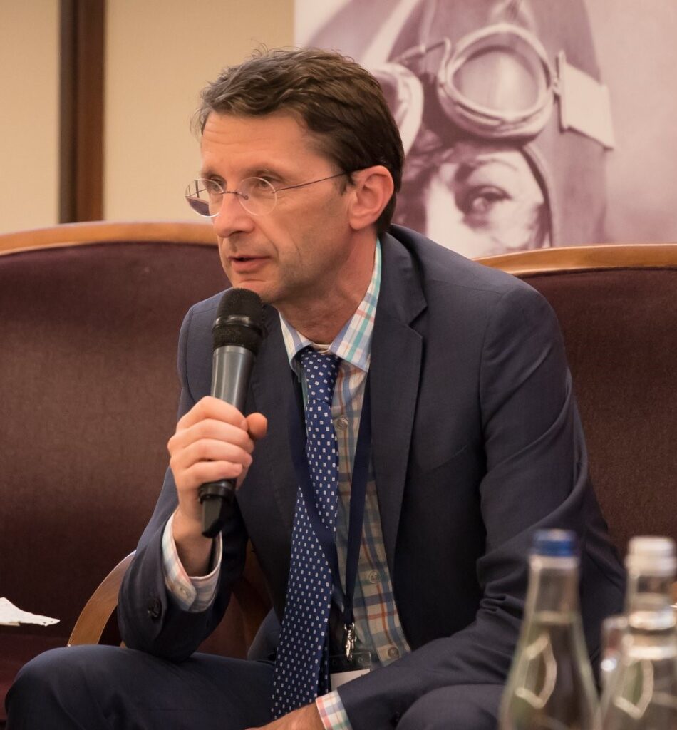 BNR: Cel mai mare risc economic pentru România este unul politic