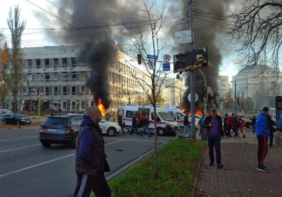 Ziua 229 de război. Rusia a tras 83 de rachete spre Kiev şi alte oraşe ale Ucrainei. Bilanţul victimelor crește, apar noi scenarii care-l contrazic pe Putin (Foto&Video)