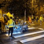 Efectul furiei de pe Șos. Antiaeriană: Trecerile de pietoni au fost vopsite reflectorizant azi-noapte. Semaforul mai aşteaptă