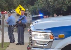 Un minor a "vânat" pe stradă cinci persoane, inclusiv un poliţist, în Carolina de Nord