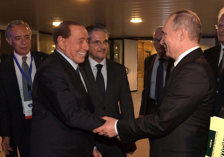 Vodca lui Putin i-a adus belele lui Berlusconi. Şi nu numai cu UE