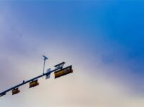 „Mai trebuie o hârtie”. Pro Infrastructură: MAI pune frântă sistemului prin care Poliția poate amenda șoferii folosind imaginile camerelor video de pe drumurile publice