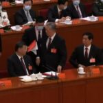 Incidentul bizar de la Congresul Partidului Chinez: Media susține că fostul lider, Hu Jianto, se simțea rău. Imaginile arată altceva (Video)