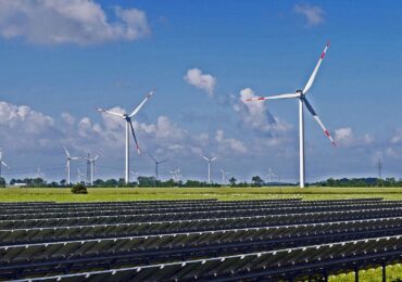 UE pregătește taxe mai mici pentru energia regenerabilă și contoare inteligente obligatorii