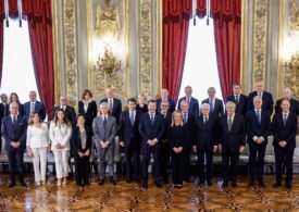 Giorgia Meloni a depus jurământul ca premier al Italiei. Liderii de la București, printre puținii care au felicitat-o
