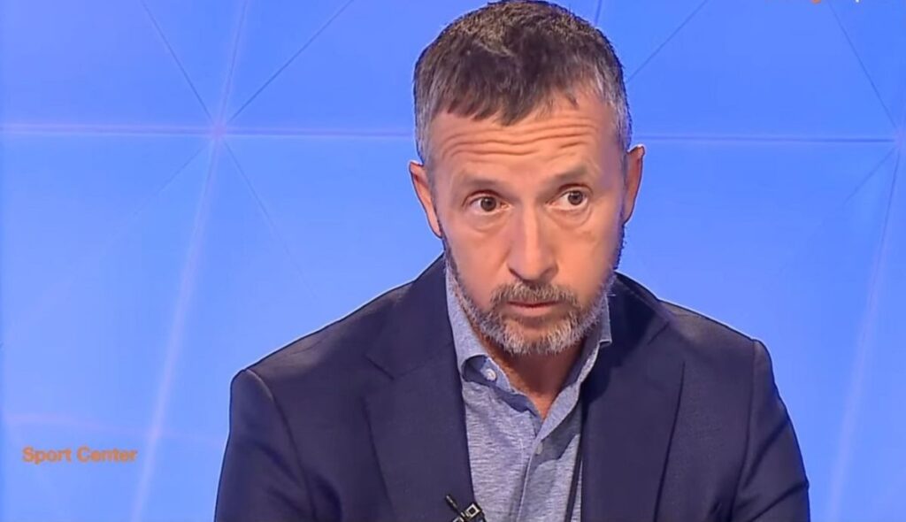 Mihai Stoica, implicat într-un conflict pe Calea Victoriei: Un fan FCSB i-a răsturnat masa la cafenea