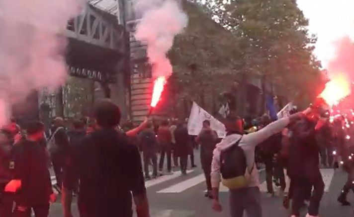 Protestele masive din centrul Parisului au degenerat în violențe (Video)