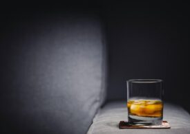 Ce înseamnă blended whisky? Iată 3 lucruri importante pe care trebuie să le știi despre acest tip de whisky!