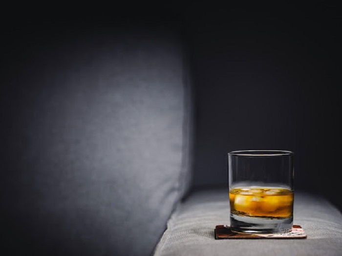 Ce înseamnă blended whisky? Iată 3 lucruri importante pe care trebuie să le știi despre acest tip de whisky!