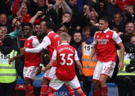 Arsenal învinge rivala Chelsea și redevine lideră în Premier League