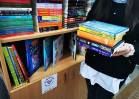 Libris și Salvați Copiii donează cărți pentru 33.116 de elevi cu acces limitat la lectură