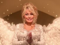 Trăim în lumea construită de Dolly Parton