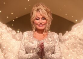 Dolly Parton a primit un premiu de 100 de milioane de dolari de la Jeff Bezos