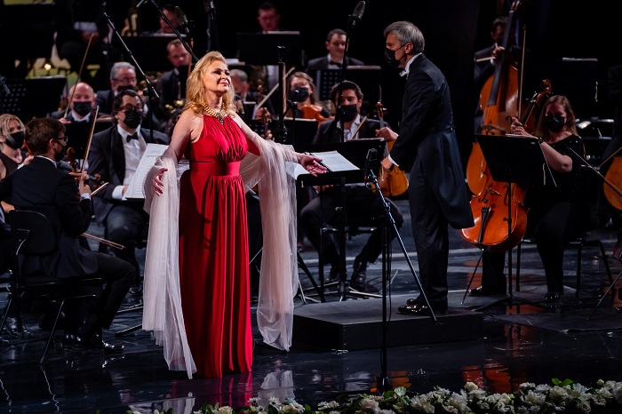 Ruxandra Donose, invitată în spectacolul Aida pe scena Operei Naționale București, Bărbierul din Sevilla și Motanul încălțat, în programul aceleiași săptămâni