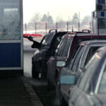 Vămile care erau pline, anii trecuți, în Săptămâna Mare, acum sunt aproape pustii. Prețul unei călătorii e aproape dublu