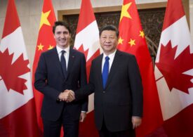 Scenă inedită surprinsă de camere: Liderul chinez Xi Jinping îi face morală lui Justin Trudeau (Video)