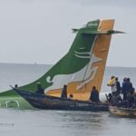 Un avion de pasageri s-a prăbușit în Lacul Victoria (Video) – UPDATE