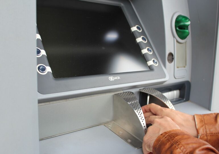 Un bancomat a fost aruncat în aer de hoți, în Constanța (Video)