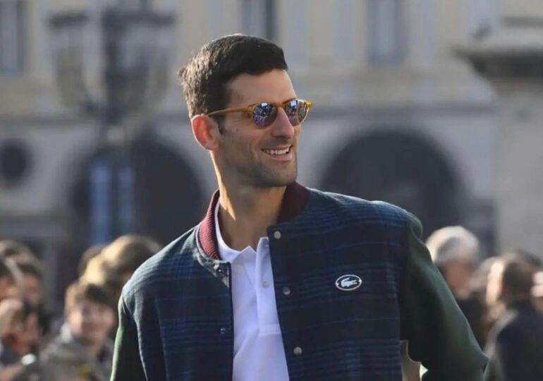 Novak Djokovic se califică în semifinale la Australian Open