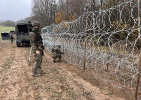 Polonia își baricadează granița cu Rusia