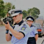 Un șofer a fost prins cu 202 km/h în apropierea unei localități, altul cu 145 km/h în localitate