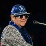 Elton John părăsește Twitter