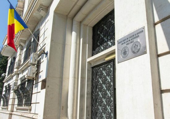 Înalta Curte dă o decizie favorabilă pentru fostul episcop al Hușilor, condamnat pentru abuzuri sexuale