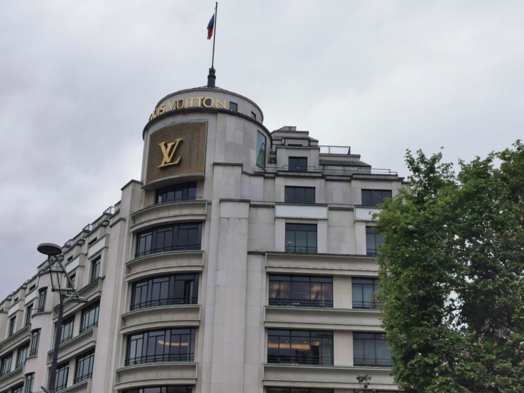 Paris-magazin-Louis-Vuitton