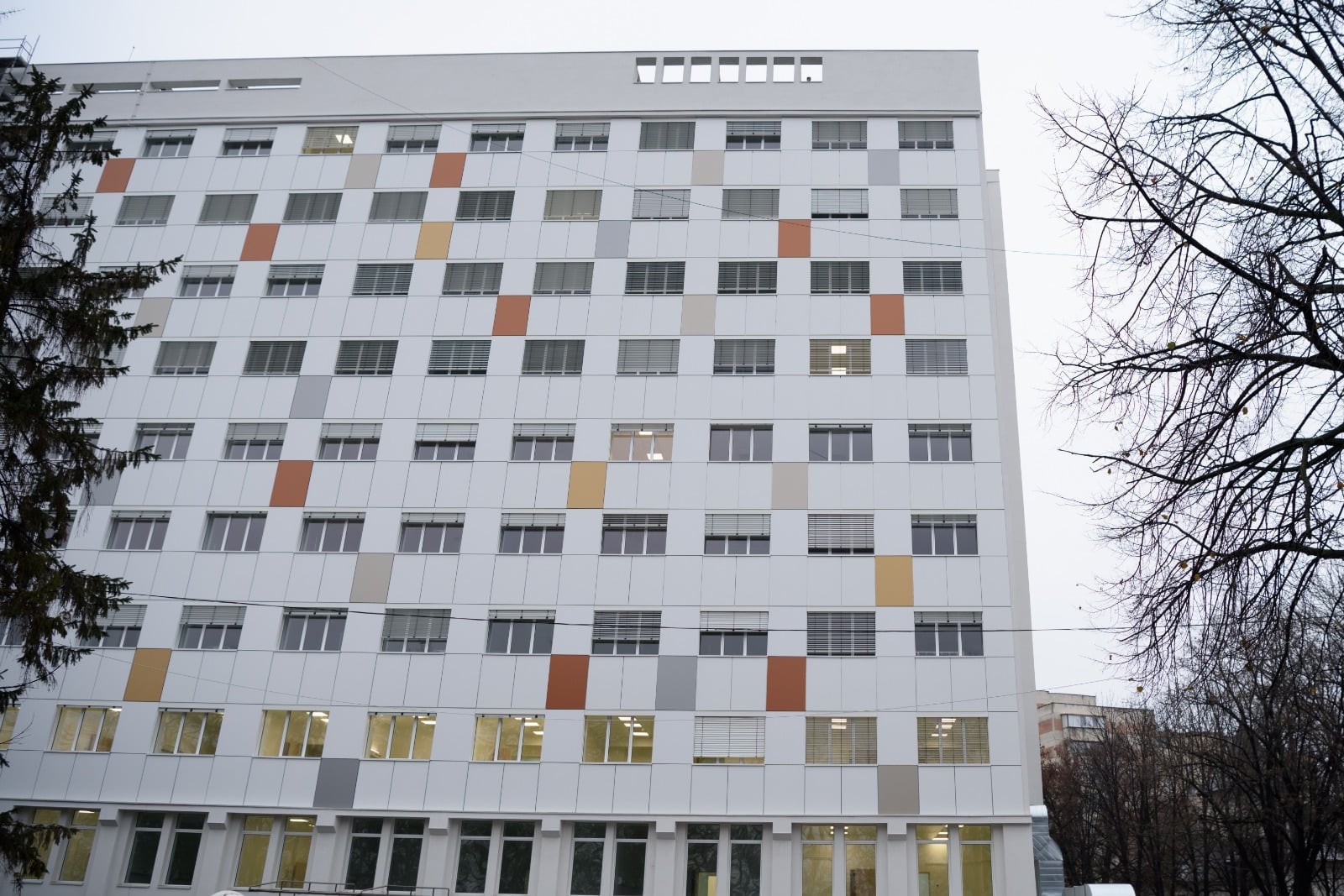 Un bebeluș transferat de la Spitalul Sfânta Maria din Iași a decedat la București, infectat.