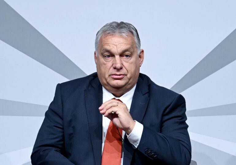 Partidul lui Viktor Orban a folosit datele celor care s-au vaccinat anti Covid pentru a le trimite mesaje electorale