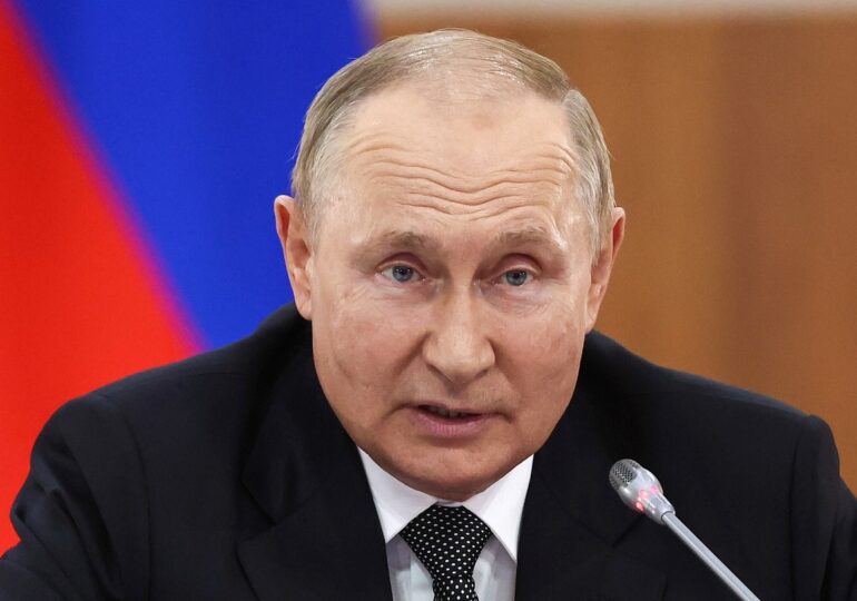 După mai bine de 300 de zile, Putin folosește cuvântul „război” pentru a descrie luptele din Ucraina