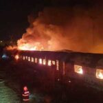 Incendiu în București: Mai multe vagoane de tren au luat foc (Video)