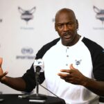 Suma uriașă cu care s-au vândut două perechi de ghete ale lui Michael Jordan