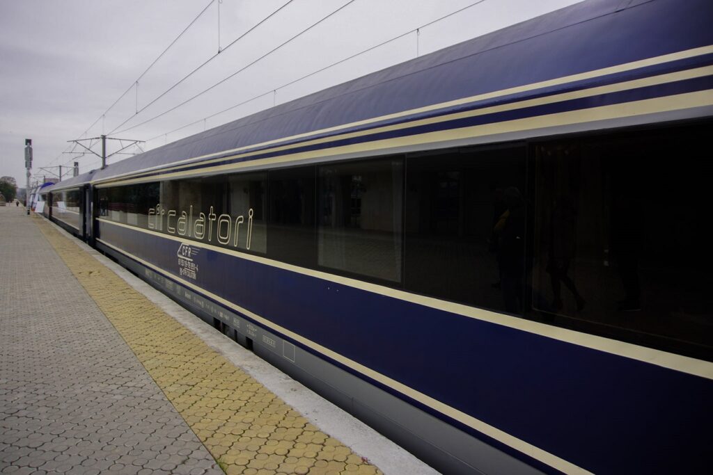 Trenurile CFR Călători vor fi oprite, din cauza datoriei la … CFR SA. Prima companie de stat cercetată pentru evaziune fiscală