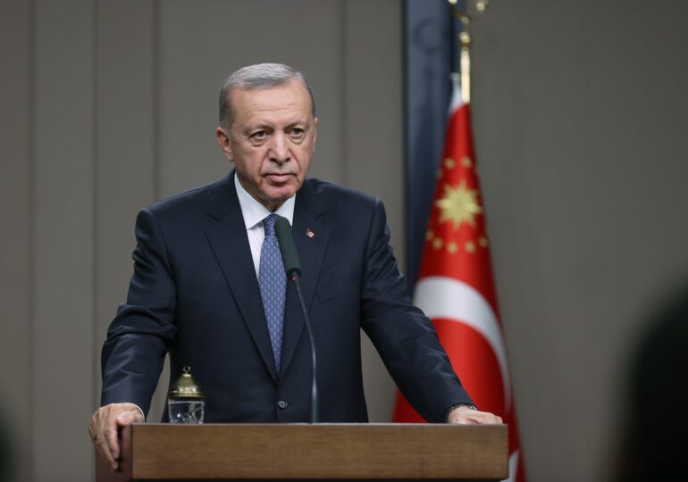 Erdogan transmite Suediei să-și ia gândul de la NATO