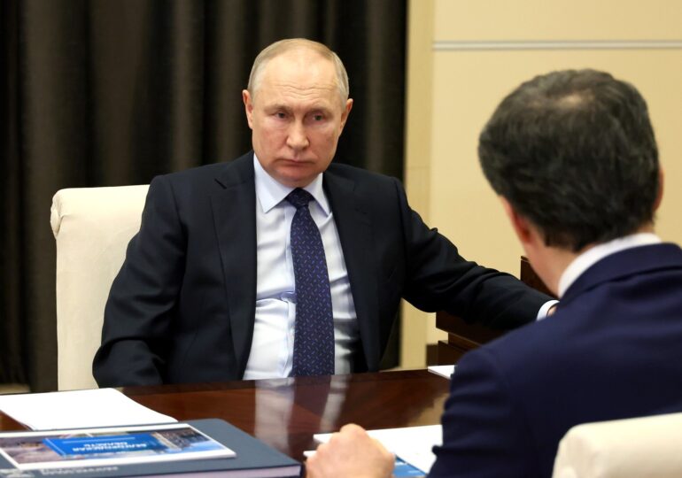 Putin se pregătește pentru o nouă invazie, în timp ce NATO e distrasă periculos